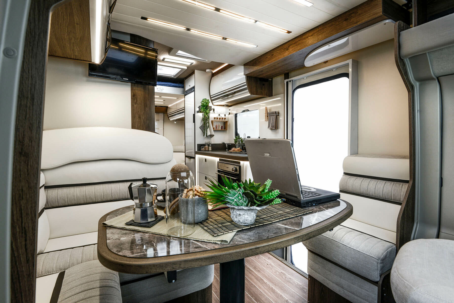 RT Line 700 Motorhome Rental in Lanarkshire