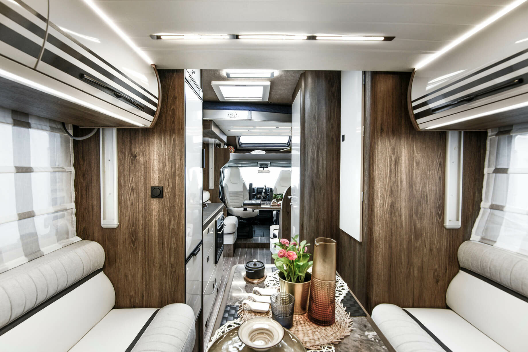 RT Line 700 Motorhome Rental in Lanarkshire