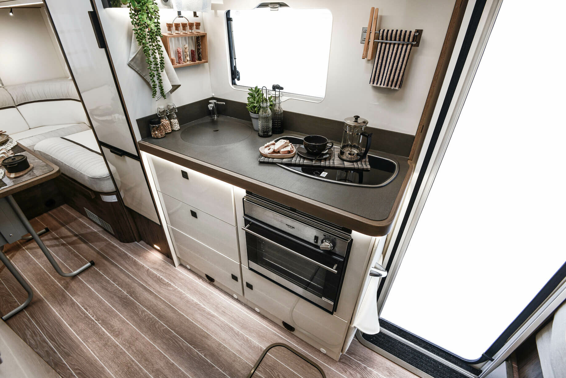 RT Line 700 Motorhome Rental in Lanarkshire